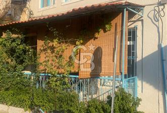 Yenifoça Çarşı İçerisinde Eşyalı Kiralık Müstakil Ev