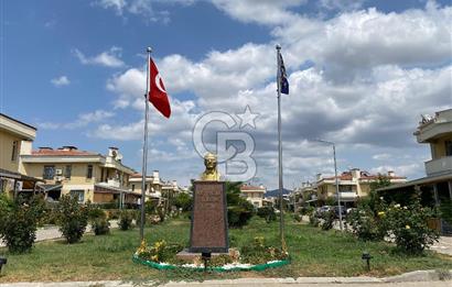 SARIGÜL SİTESİNDE DENİZE 90 M 4+1 VİLLA! ÖZEL PLAJ VE GÜVENLİKLİ