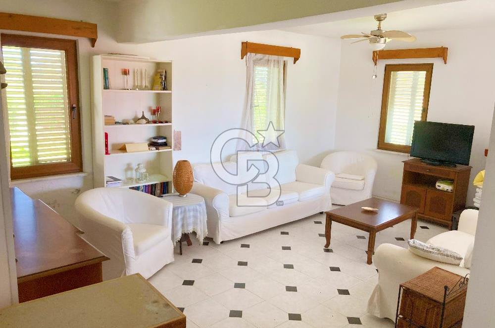 Satılık Datça'da Denize Sıfır Site İçerisinde Villa