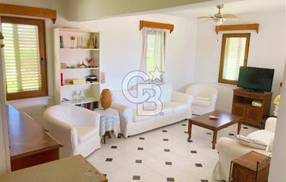 Satılık Datça'da Denize Sıfır Site İçerisinde Villa