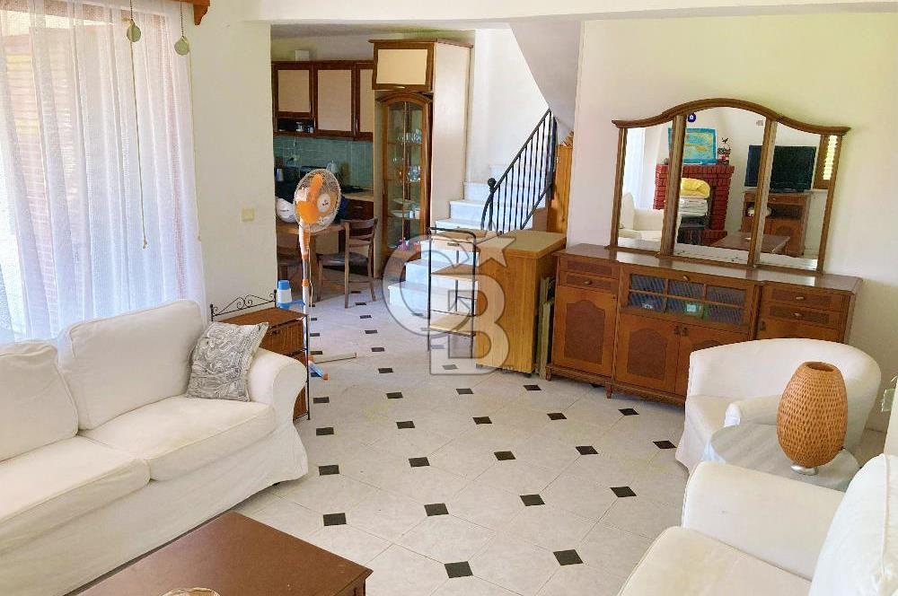 Satılık Datça'da Denize Sıfır Site İçerisinde Villa