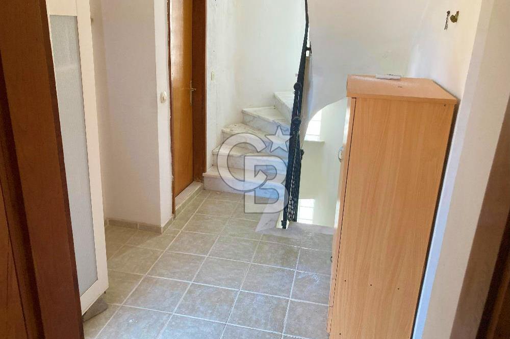 Satılık Datça'da Denize Sıfır Site İçerisinde Villa