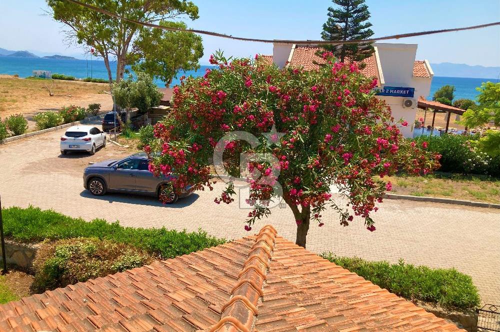 Satılık Datça'da Denize Sıfır Site İçerisinde Villa
