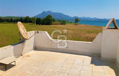 Satılık Datça'da Denize Sıfır Site İçerisinde Villa