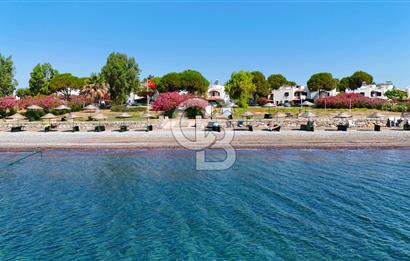 Satılık Datça'da Denize Sıfır Site İçerisinde Villa
