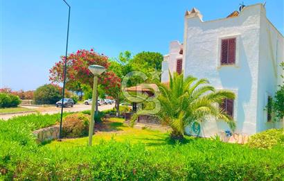 Satılık Datça'da Denize Sıfır Site İçerisinde Villa
