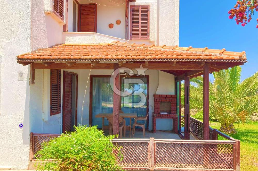 Satılık Datça'da Denize Sıfır Site İçerisinde Villa