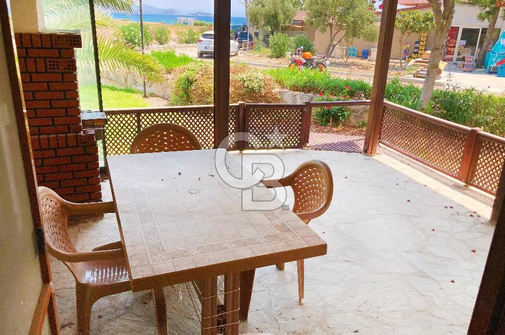 Satılık Datça'da Denize Sıfır Site İçerisinde Villa