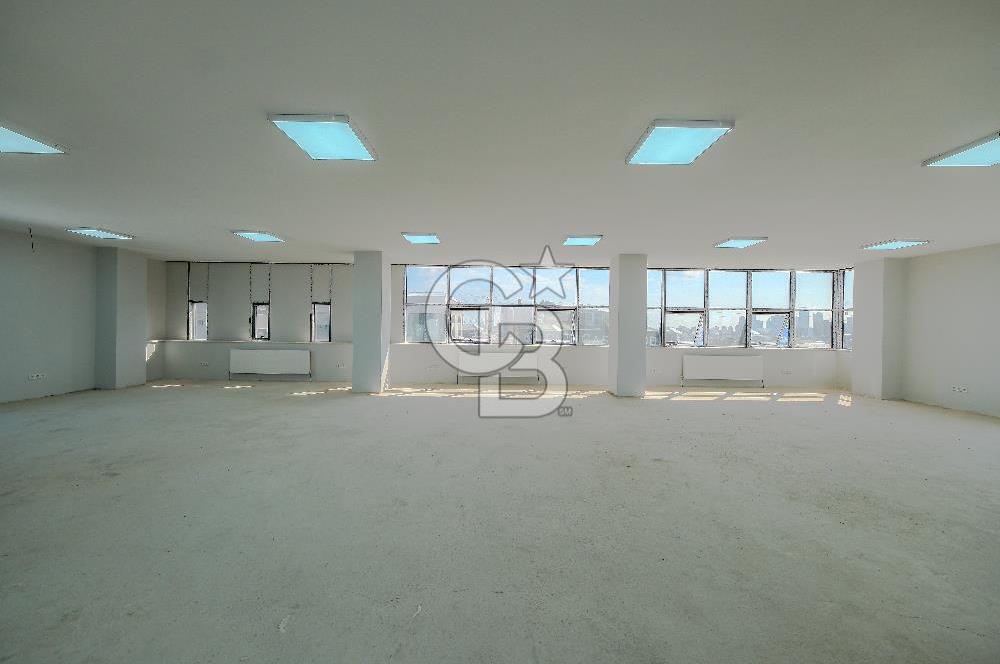 Ümraniye Şerifali Prestijli 2.400m² Kiralık Komple Plaza