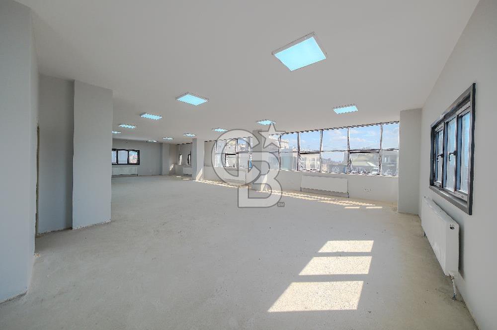 Ümraniye Şerifali Prestijli 2.400m² Kiralık Komple Plaza