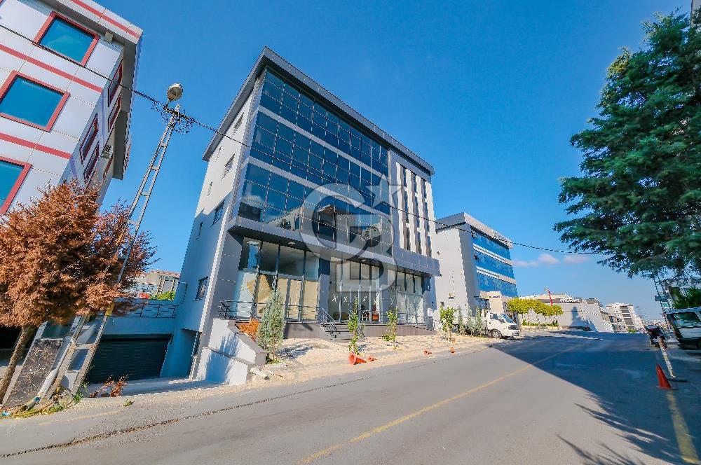 Ümraniye Şerifali Prestijli 2.400m² Kiralık Komple Plaza