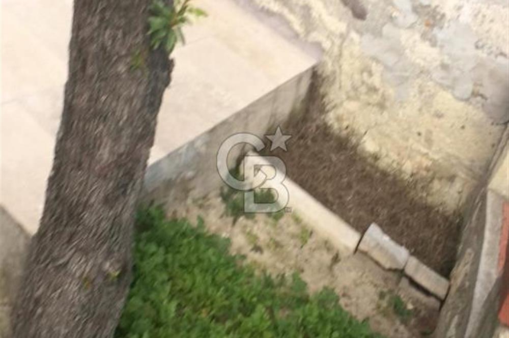 ALİAĞA AŞAĞIŞAKRAN'DA DENİZ MANZARALI TARİHİ TAŞ DUBLEKS EV