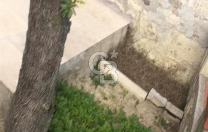 ALİAĞA AŞAĞIŞAKRAN'DA DENİZ MANZARALI TARİHİ TAŞ DUBLEKS EV