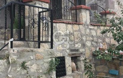 ALİAĞA AŞAĞIŞAKRAN'DA DENİZ MANZARALI TARİHİ TAŞ DUBLEKS EV