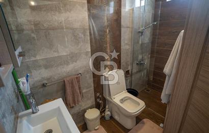 Urla Uzunkuyu'da Satılık 9036 m² içinde Tek Katlı Taş Çiftlik Evi 
