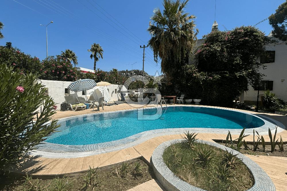 Bodrum Marina'ya Yakın Merkezi Konum Satılık Site İçi 2+1 Villa