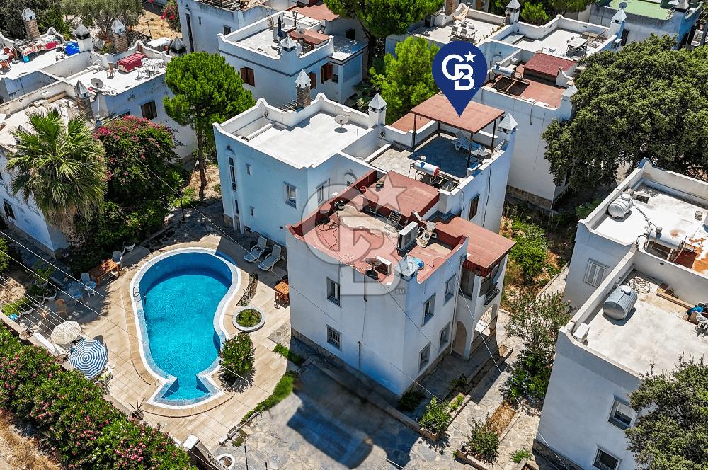 Bodrum Marina'ya Yakın Merkezi Konum Satılık Site İçi 2+1 Villa