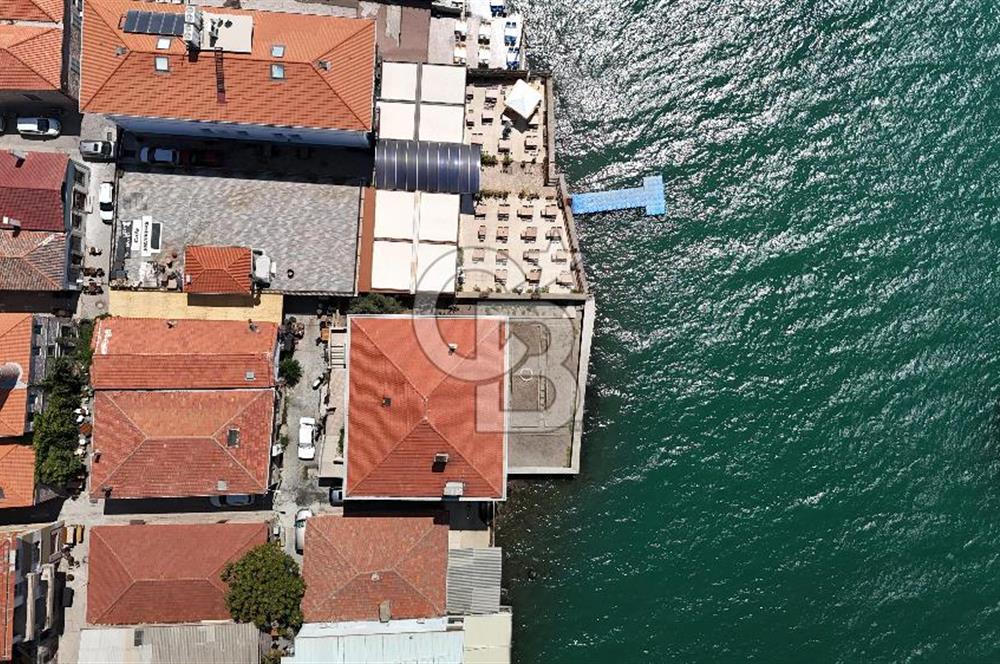 AYVALIK MERKEZ DENİZE SIFIR 4+2 SATILIK YALI DAİRESİ