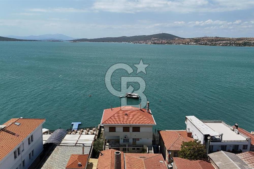 AYVALIK MERKEZ DENİZE SIFIR 4+2 SATILIK YALI DAİRESİ