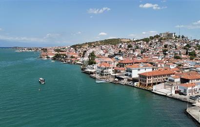 AYVALIK MERKEZ DENİZE SIFIR 4+2 SATILIK YALI DAİRESİ