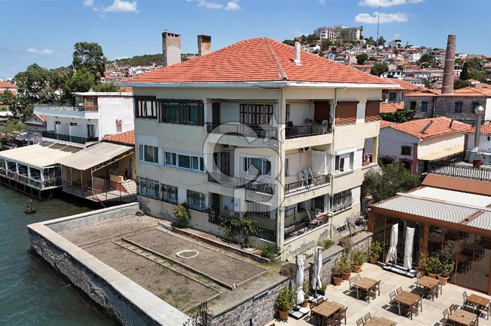 AYVALIK MERKEZ DENİZE SIFIR 4+2 SATILIK YALI DAİRESİ