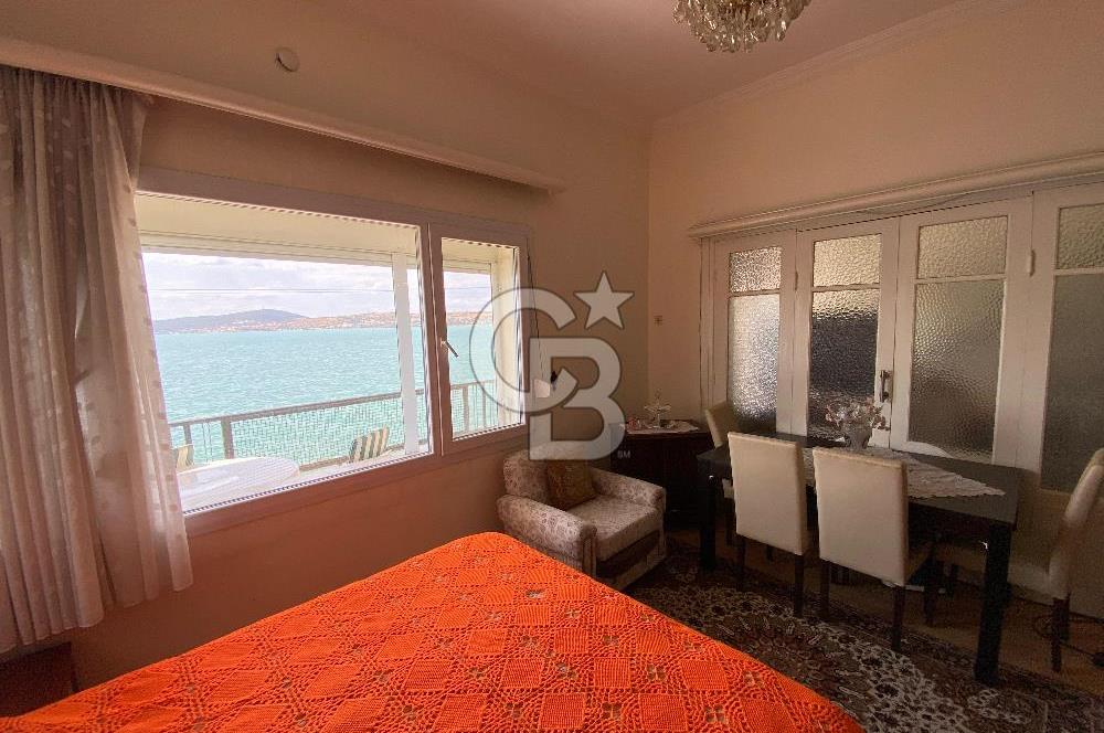 AYVALIK MERKEZ DENİZE SIFIR 4+2 SATILIK YALI DAİRESİ