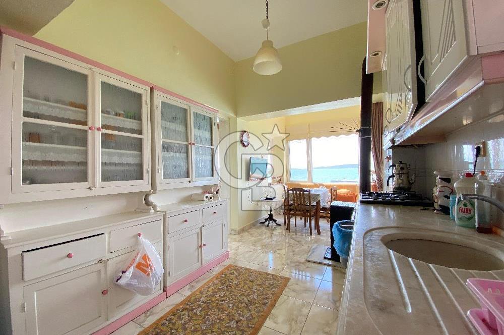 AYVALIK MERKEZ DENİZE SIFIR 4+2 SATILIK YALI DAİRESİ