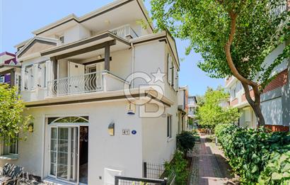 Evka-3'te Satılık 4+1 Villa