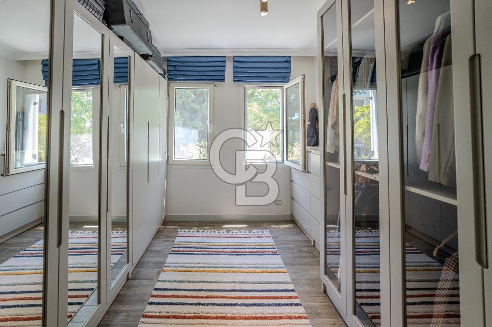 Evka-3'te Satılık 4+1 Villa