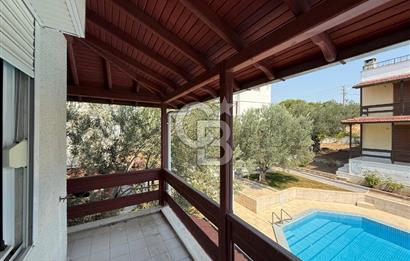 Ayvalık Sahilkentte Deniz Manzaralı Müstakil Villa