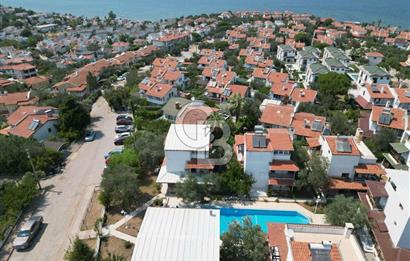 Ayvalık Sahilkentte Deniz Manzaralı Müstakil Villa