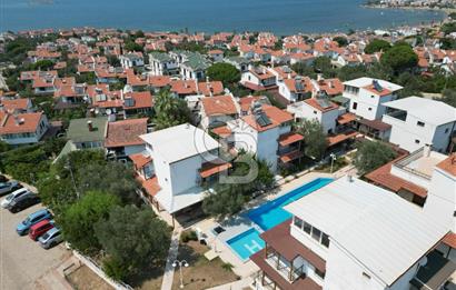 Ayvalık Sahilkentte Deniz Manzaralı Müstakil Villa