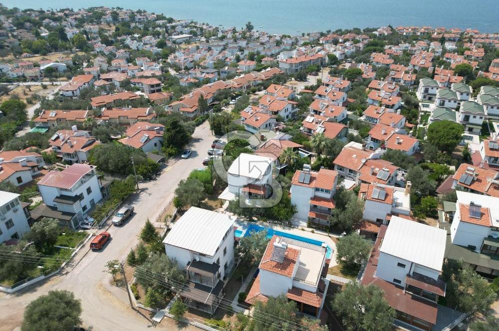 Ayvalık Sahilkentte Deniz Manzaralı Müstakil Villa