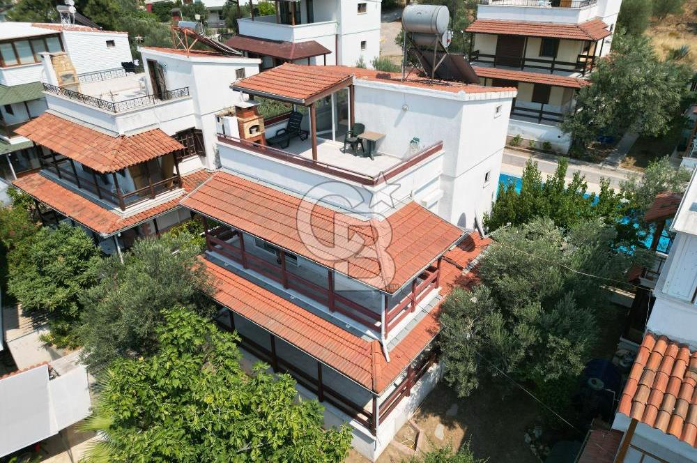 Ayvalık Sahilkentte Deniz Manzaralı Müstakil Villa