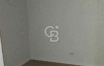 Balçova Ata Caddesinde Merkezi Konumda Lüks 3+1 Kiralık Daire