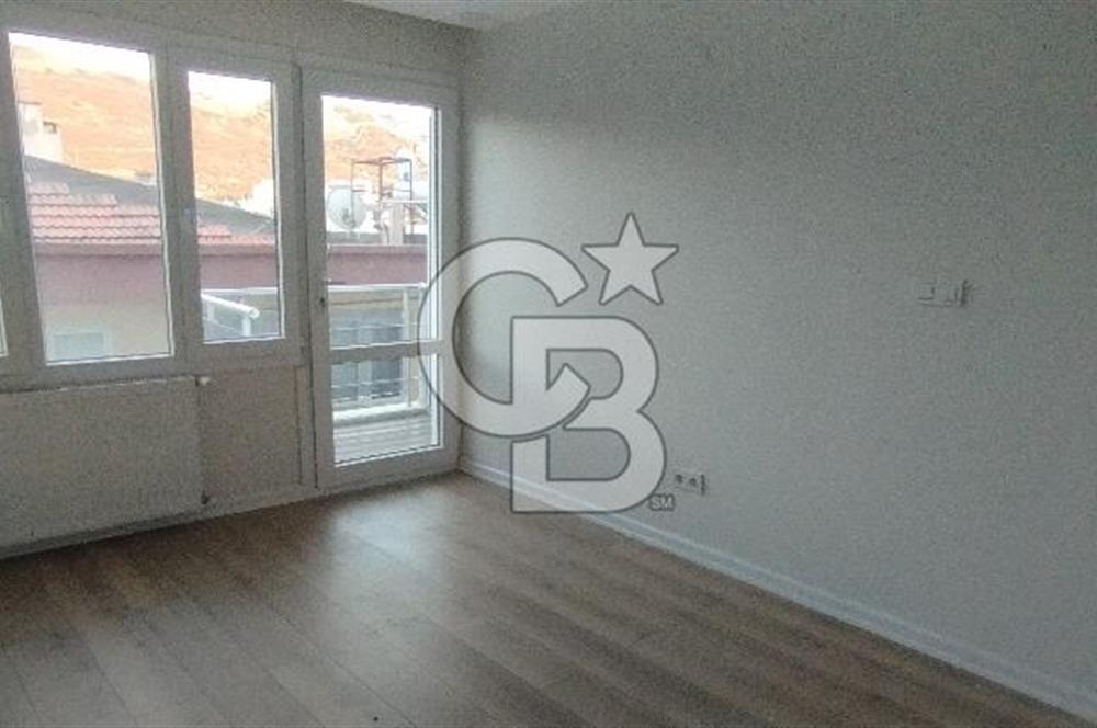 Balçova Ata Caddesinde Merkezi Konumda Lüks 3+1 Kiralık Daire