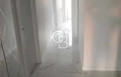 Balçova Ata Caddesinde Merkezi Konumda Lüks 3+1 Kiralık Daire