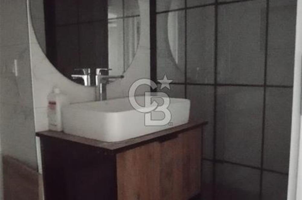 Balçova Ata Caddesinde Merkezi Konumda Lüks 3+1 Kiralık Daire