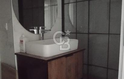 Balçova Ata Caddesinde Merkezi Konumda Lüks 3+1 Kiralık Daire