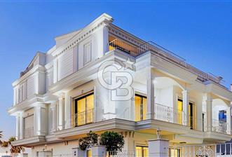 Güzelbahçe'de Teraslı,Havuz Cepheli, Özel Tasarım Sıfır Villa