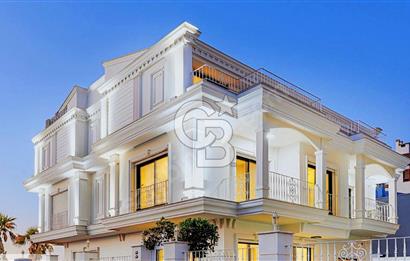 Güzelbahçe'de Teraslı,Havuz Cepheli, Özel Tasarım Sıfır Villa
