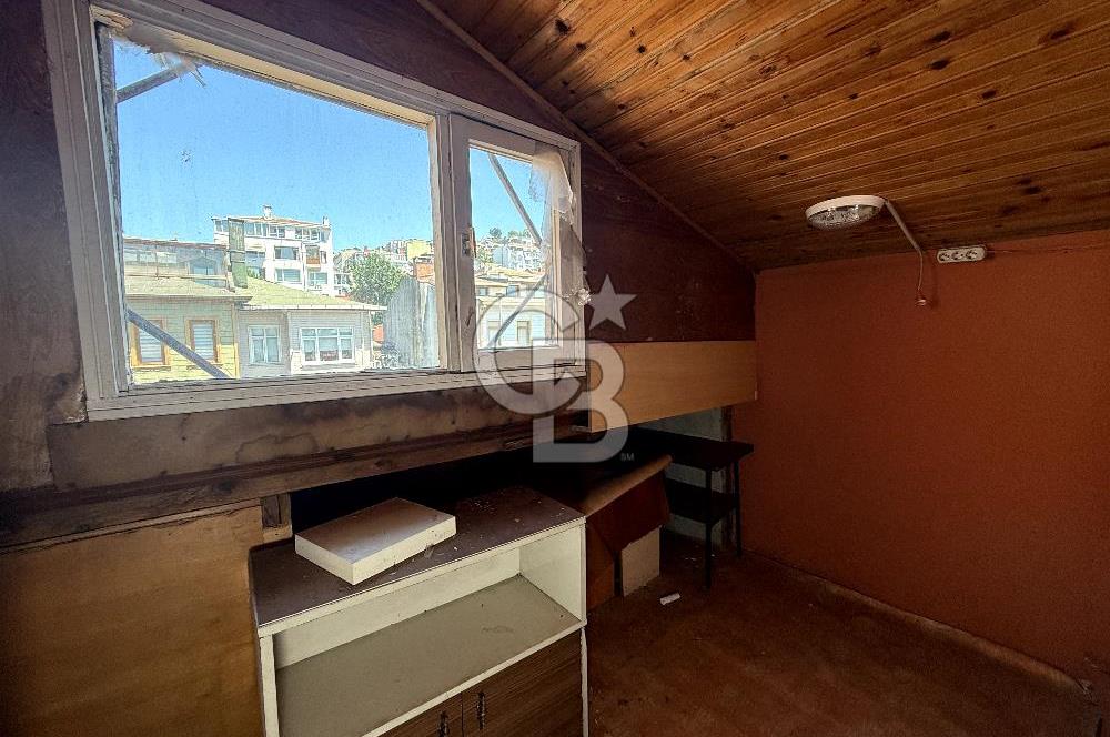 BEYKOZ YALIKÖYDE DENİZE SIFIR, BAHÇELİ, YENİLENEBİLİR YALI