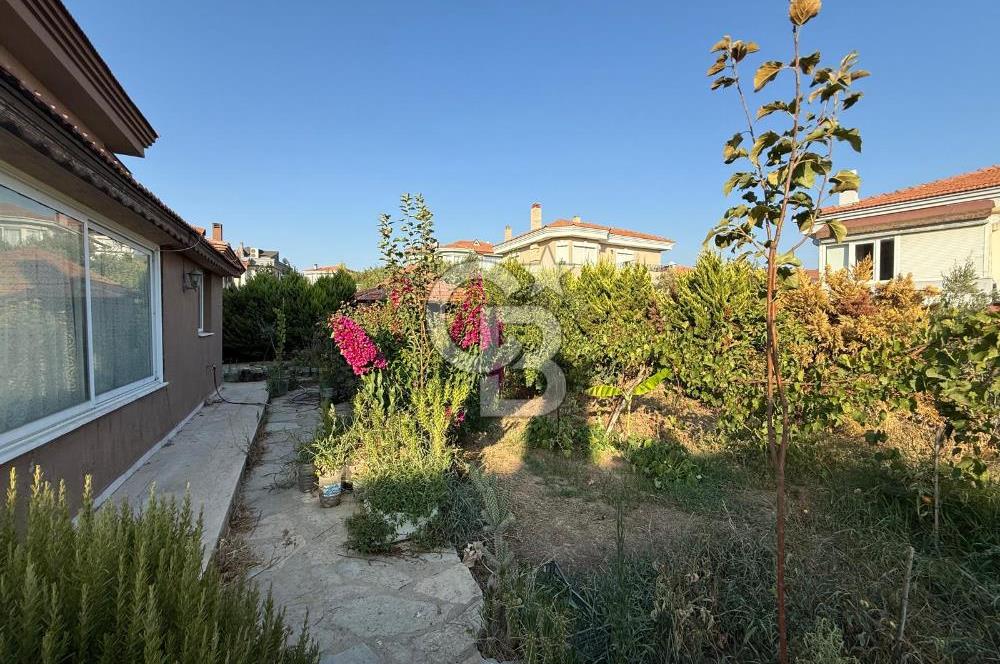 SEFERİHİSAR ULAMIŞTA SATILIK VİLLA – 750 m² ARSA İÇİNDE 3+1 MÜŞTEMİLATLI