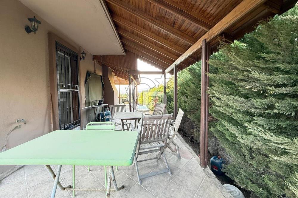 SEFERİHİSAR ULAMIŞTA SATILIK VİLLA – 750 m² ARSA İÇİNDE 3+1 MÜŞTEMİLATLI