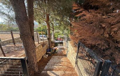 SEFERİHİSAR ULAMIŞTA SATILIK VİLLA – 750 m² ARSA İÇİNDE 3+1 MÜŞTEMİLATLI