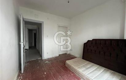 ÇAĞLAYAN'DA ANA CADDE ÜZERİNDE BALKONLU DAİRE