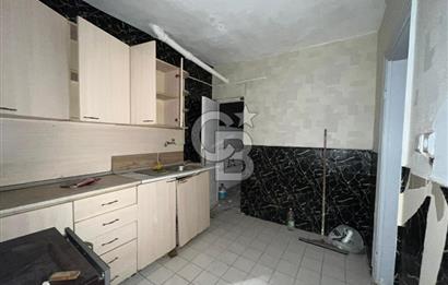 ÇAĞLAYAN'DA ANA CADDE ÜZERİNDE BALKONLU DAİRE