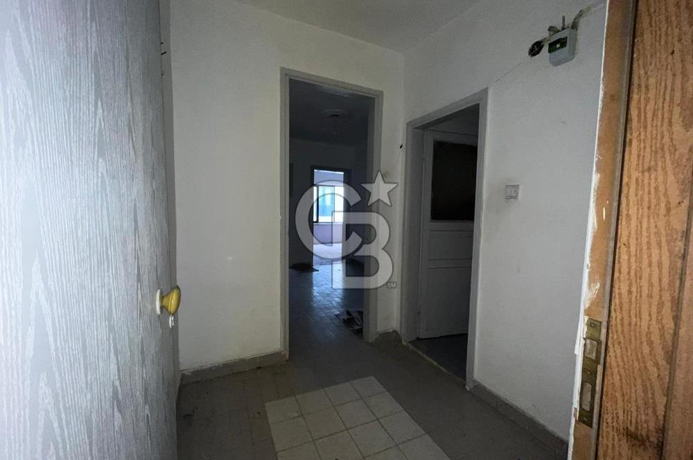 ÇAĞLAYAN'DA ANA CADDE ÜZERİNDE BALKONLU DAİRE