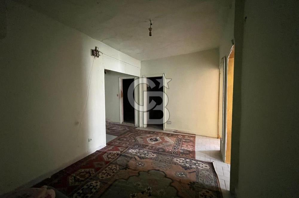 ÇAĞLAYAN'DA VATAN CADDESİ ÜZERİNDE BALKONLU DAİRE