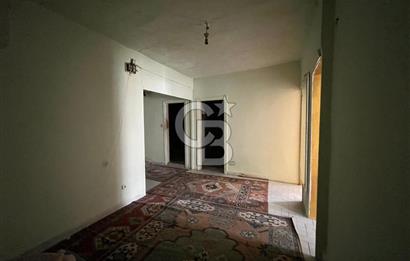 ÇAĞLAYAN'DA VATAN CADDESİ ÜZERİNDE BALKONLU DAİRE